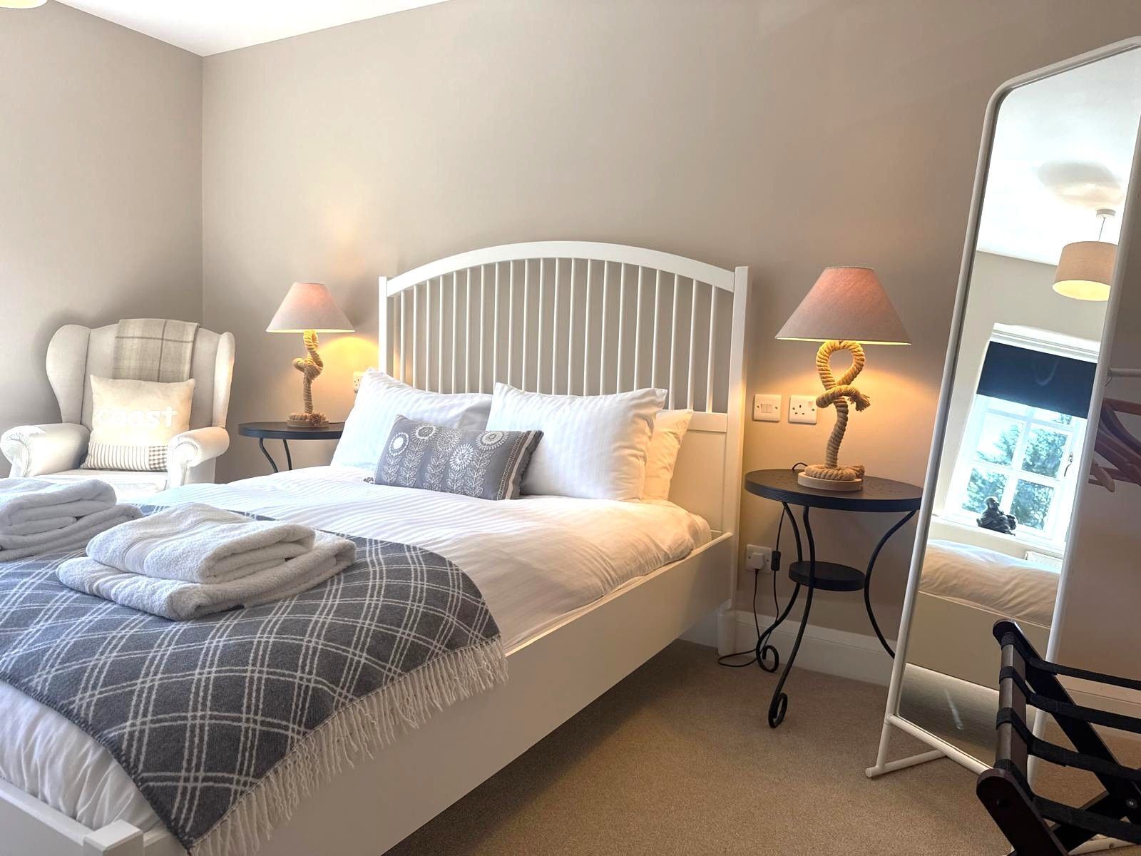 2 chambres, fer et planche à repasser, Wi-Fi, draps fournis