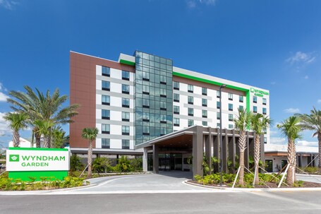 Wyndham Garden Orlando Universal I Drive - Image 11