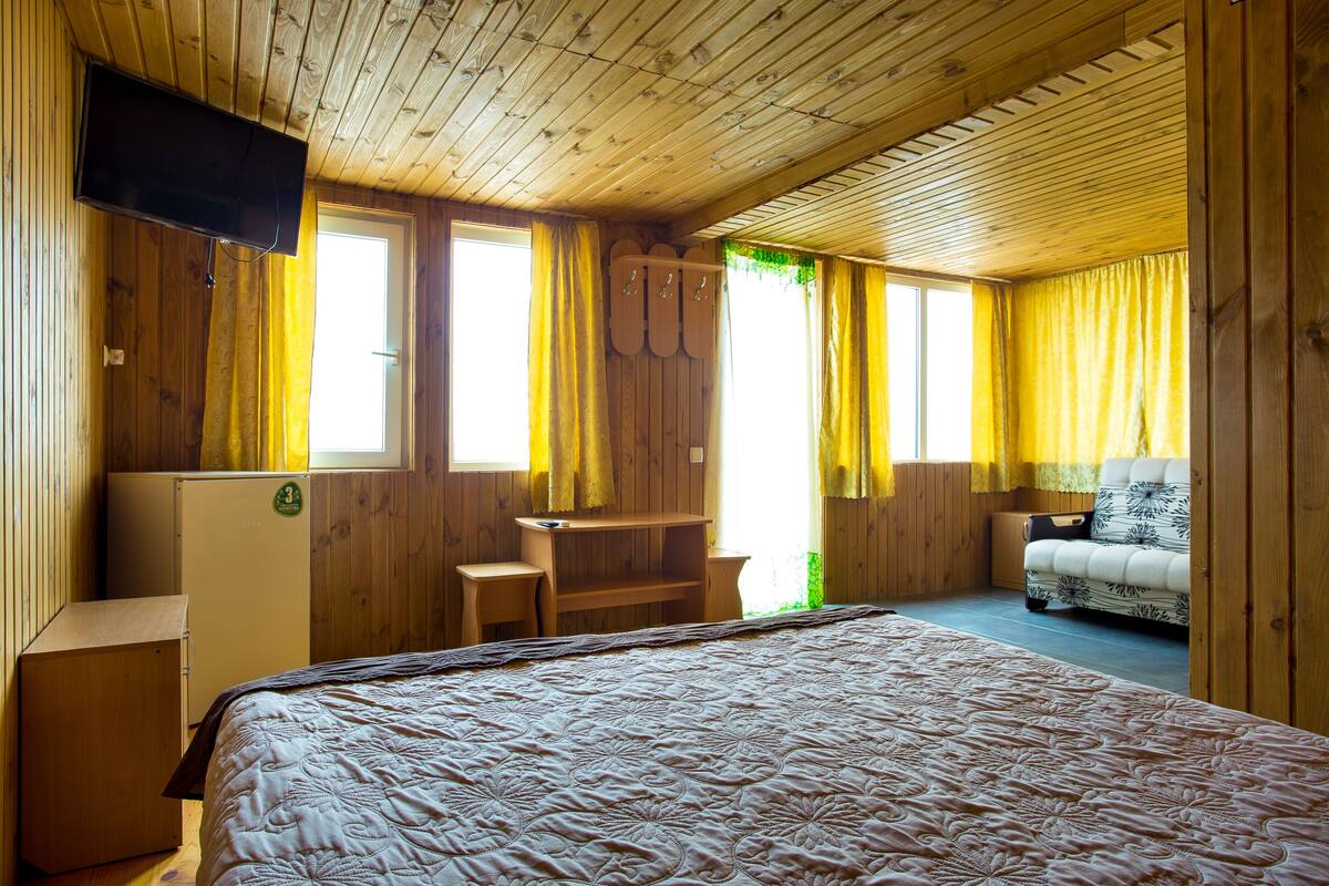 Wifi gratis y ropa de cama