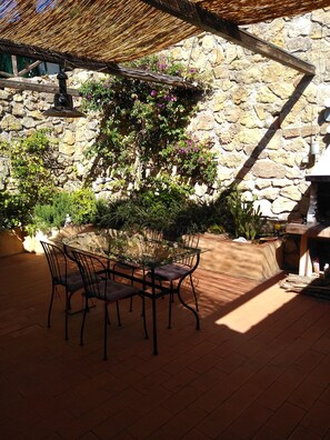 Outdoor dining - In private consortium with use of pool and beach (porto santo stefano)
