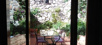 In private consortium with use of pool and beach