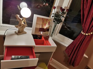 Comfort Double Room, 1 King Bed | Blackout drapes, iron/ironing board, free WiFi, bed sheets