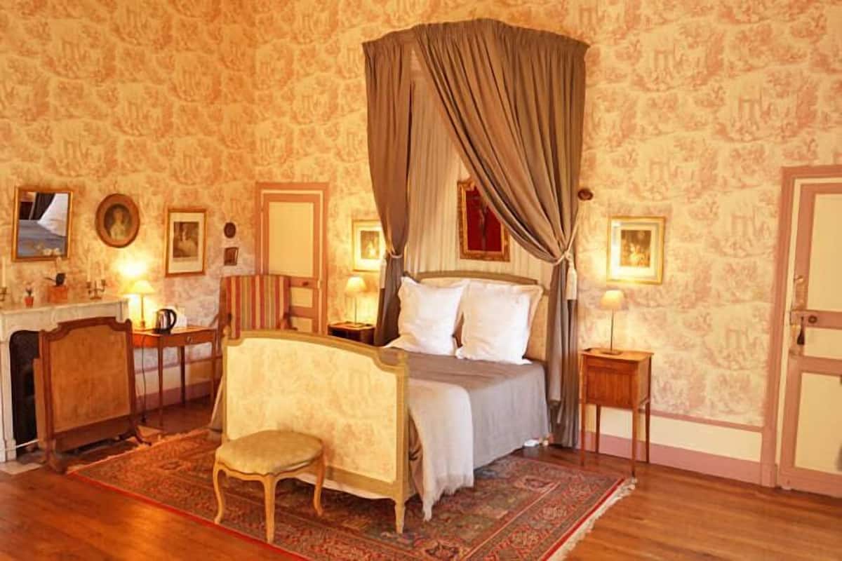 Double Room (Madame) | Premium bedding, blackout curtains, free cots/infant beds, free WiFi