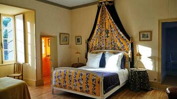 Double Room (La Tour) | Peralatan tempat tidur premium, dihias secara berasingan