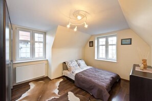 Apartment, 2 Schlafzimmer | 2 Schlafzimmer, individuell dekoriert, individuell eingerichtet
