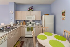 วิลล่า (3 Bedrooms) | ครัวส่วนตัว