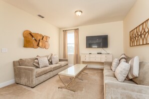 Living room - Encore-ru1040 (Kissimmee)
