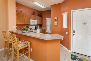 Villa (3 Bedrooms) | Private kitchen