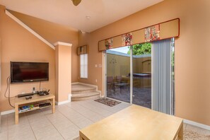 Villa (3 Bedrooms) | Living room