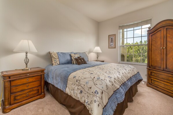 Apartment (3 Bedrooms) | 3 bedrooms, bed sheets