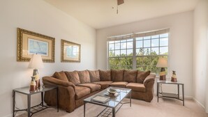 Living area - Windsor Palms-ru848 (Kissimmee)