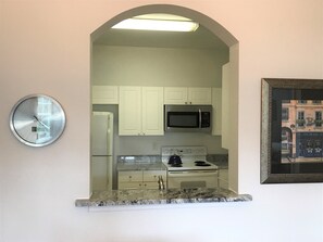 Apartment (3 Bedrooms) | Private kitchen