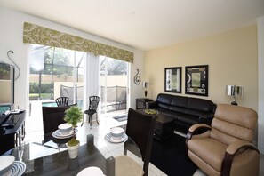 Flat-screen TV - Windsor Hills-ru424 (Kissimmee)