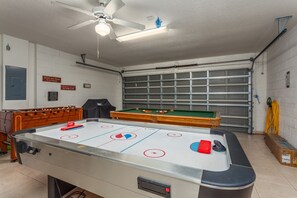 Game room - Four Corners-ru942 (Davenport)