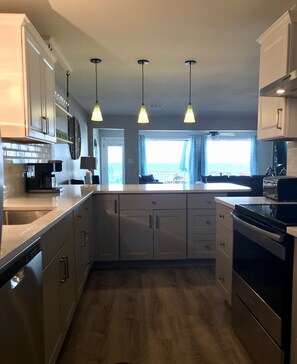 Fridge, microwave, oven, stovetop - BUILT ON THE SAND! STEP OUT UR BACK DOOR ONTO YOUR OWN EXCLUSIVE PRIVATE BEACH! (Destin)
