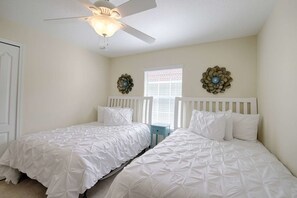 5 bedrooms, bed sheets