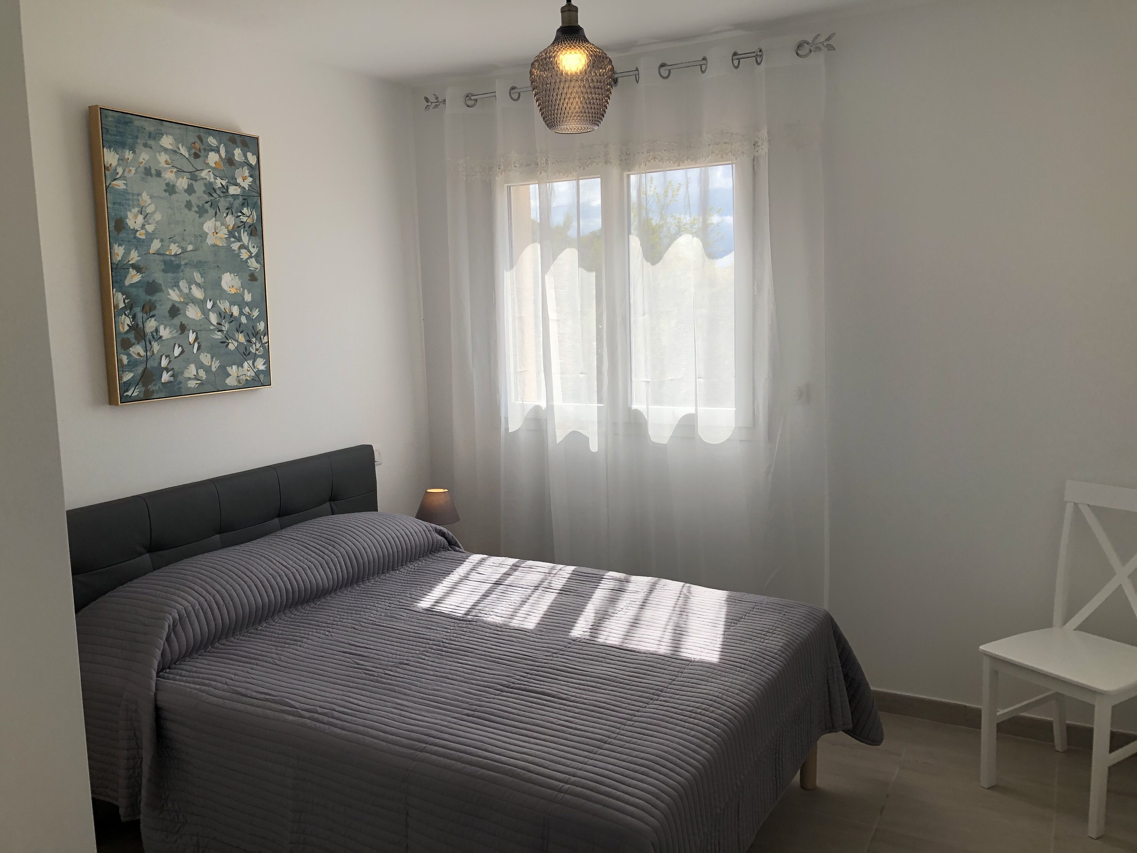 1 室のベッドルーム、アイロン / アイロン台 、WiFi (無料)