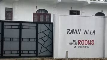 Mặt tiền nơi lưu trú