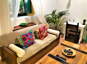 TV, fireplace - Vivienda vacacional Buganvilla (Tias)