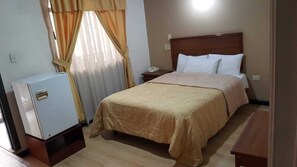 Standard Room, 1 Queen Bed - Hotel España (Cuenca)
