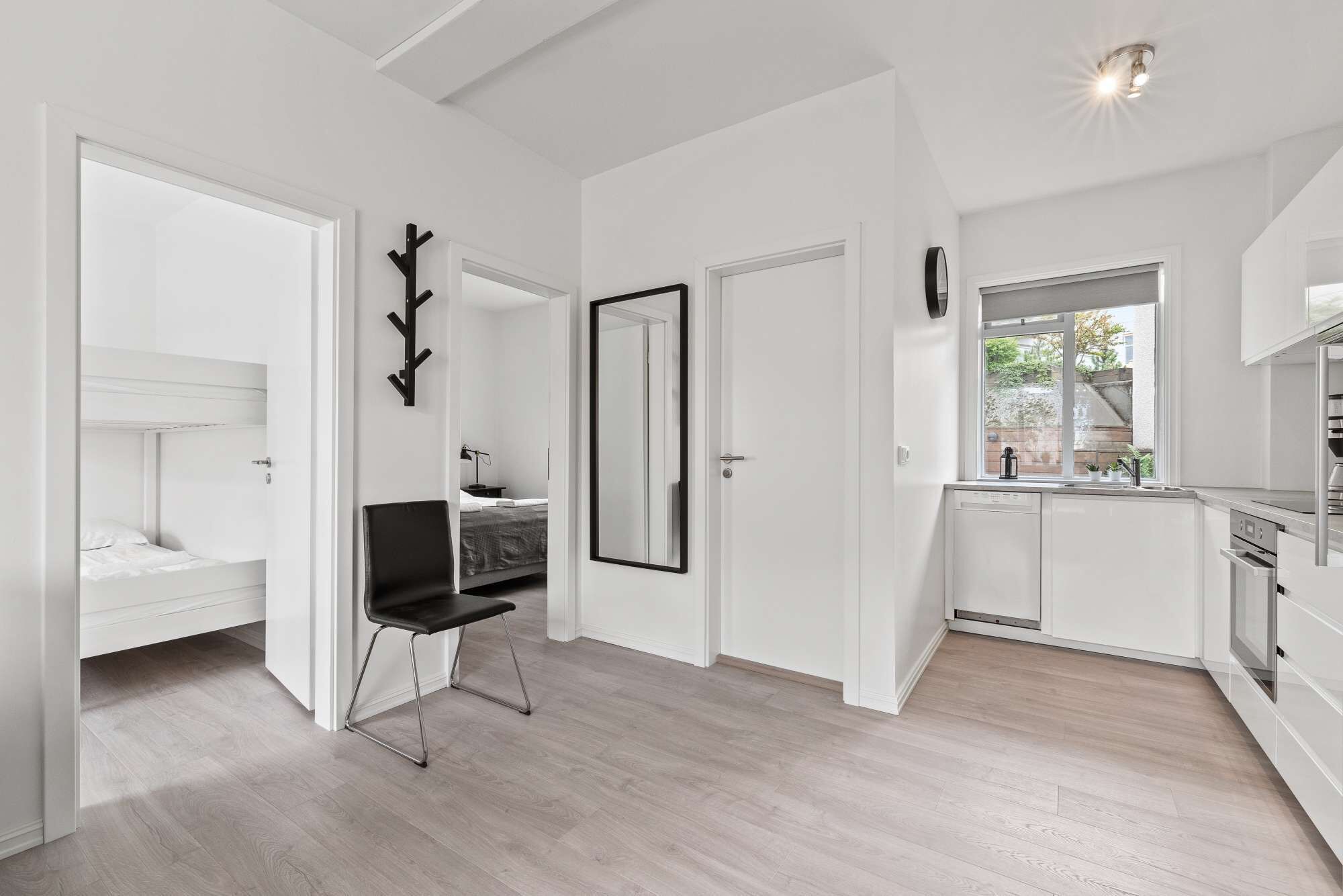 2 soverom, strykejern/-brett, wi-fi og sengetøy