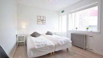 2 bedrooms, WiFi, bed sheets