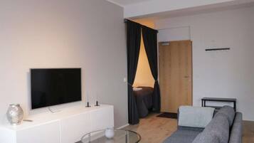 Télévision à écran plat