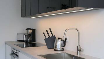 Kühlschrank, Esstisch