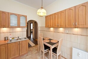 Apartment | In-room dining