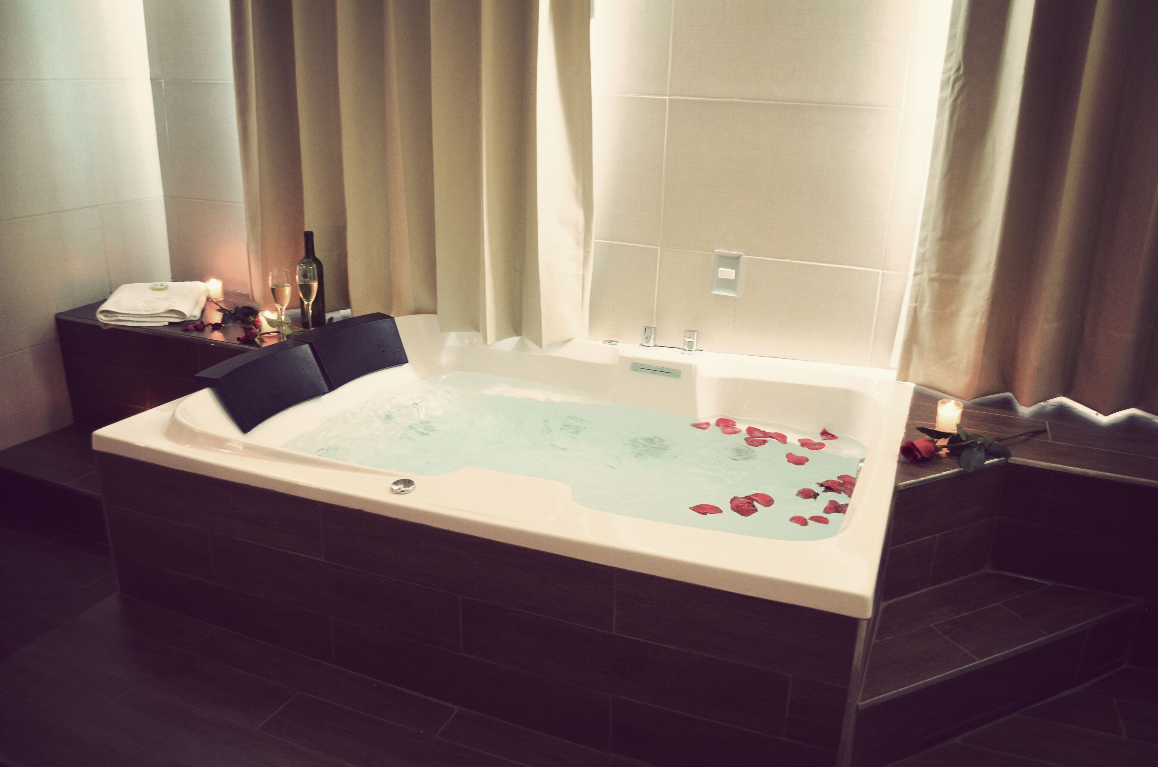 Habitacion Suite | Deep soaking bathtub
