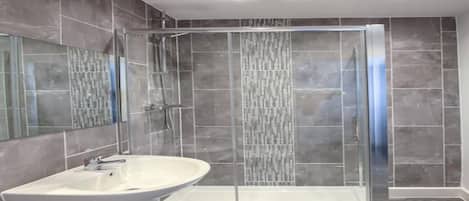 Apartment, 2 Schlafzimmer (4 Guests) | Badezimmer