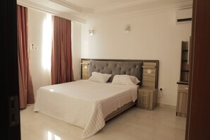 3 bedrooms, individually decorated, individually furnished