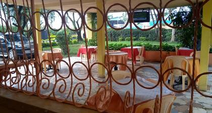 Chariot County Hotel