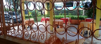 Chariot County Hotel