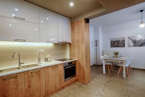Microwave, coffee/tea maker