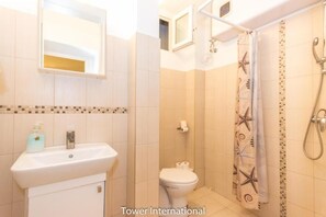 Apartment, 1 Bedroom | Bathroom