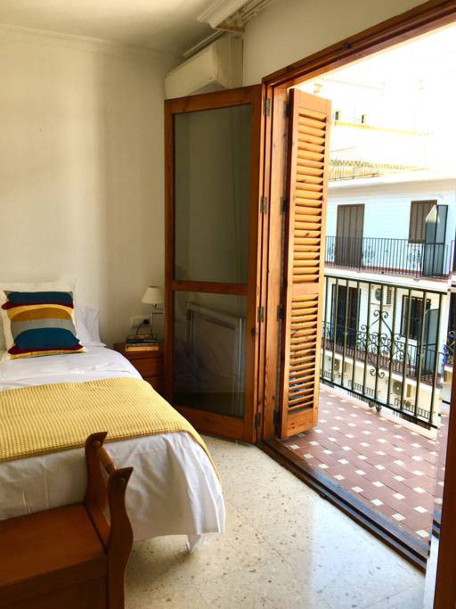 1 多间卧室、熨斗/熨衣板、WiFi、床单