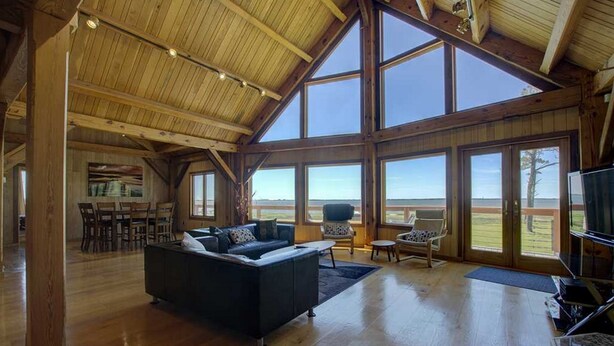 House, 3 Bedrooms | Living area | 36-inch TV with cable channels - Nautical Getaway (Beaufort)