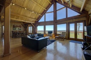 House, 3 Bedrooms | Living area | 36-inch TV with cable channels - Nautical Getaway (Beaufort)