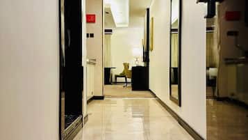 Egyptian cotton sheets, premium bedding, pillow-top beds, minibar