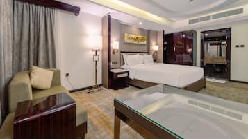 Family Quadruple Room | Egyptian cotton sheets, premium bedding, pillowtop beds, minibar
