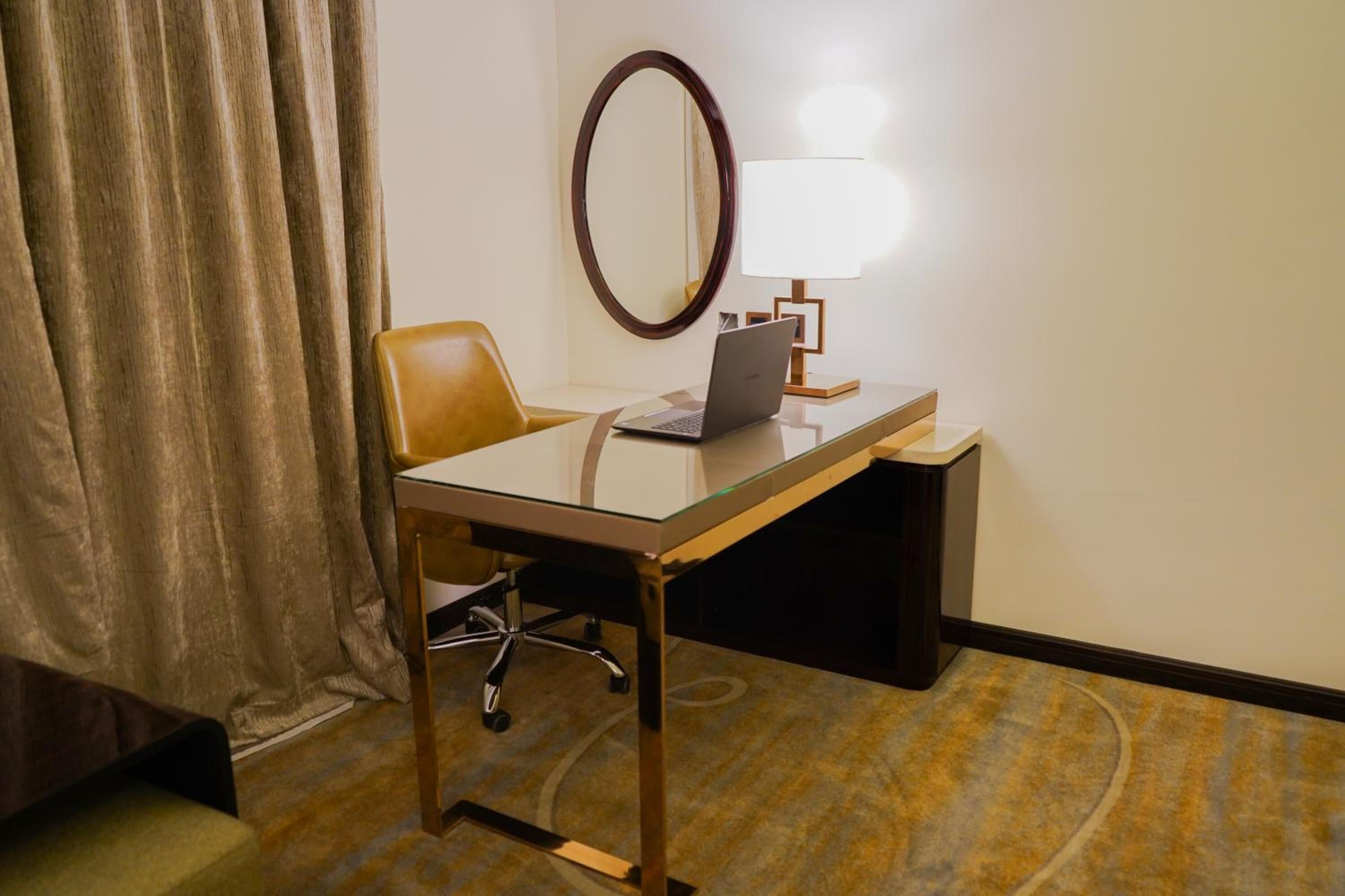 Photo - Al Ertiqaa Hotel