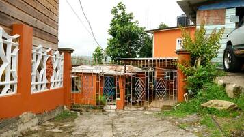 Enceinte de lâhĂ©bergement