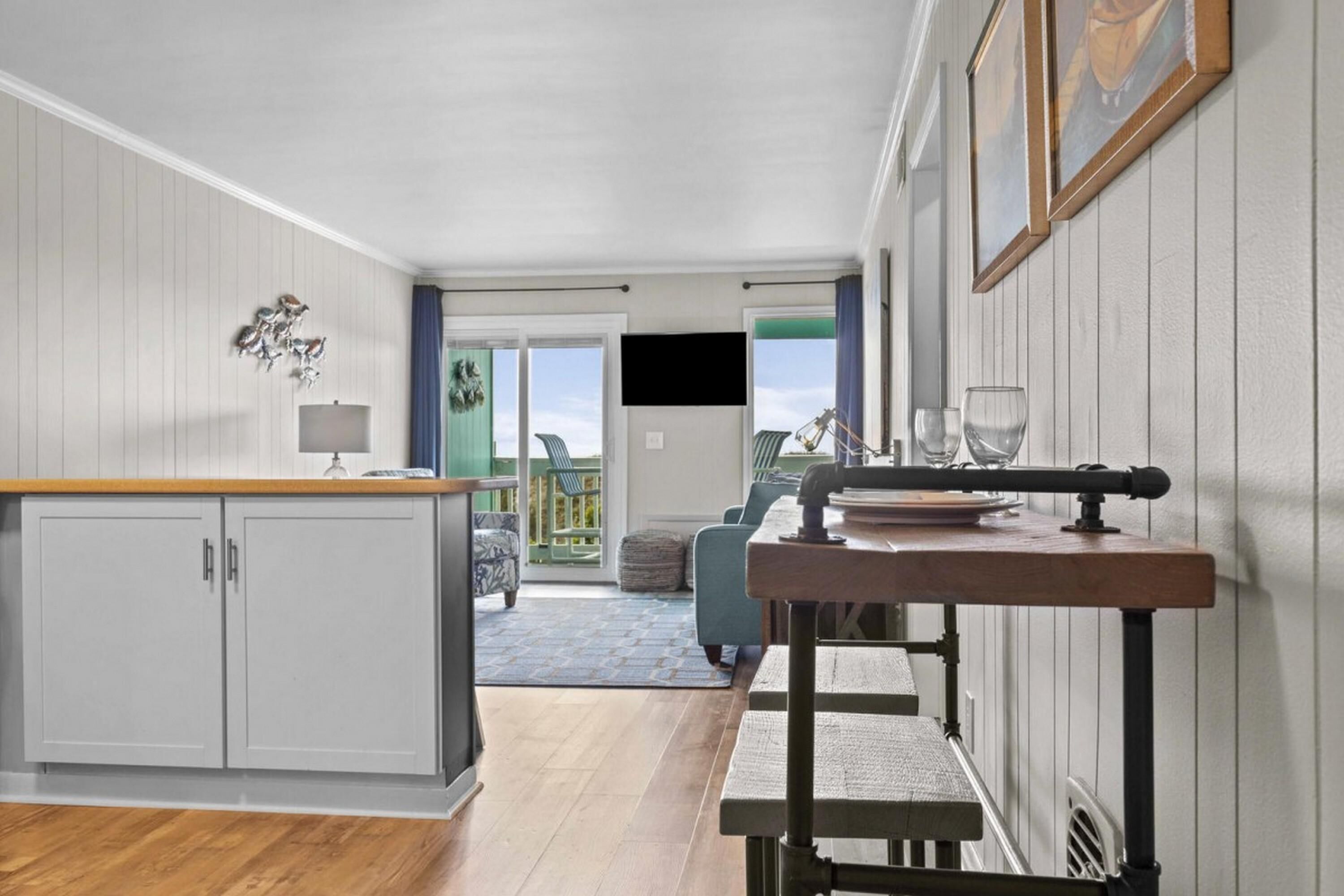 Condo, 2 Bedrooms | In-room dining