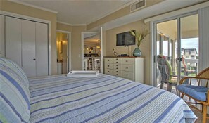 Condo, 2 habitaciones | 2 habitaciones, decoración personalizada y muebles diferentes