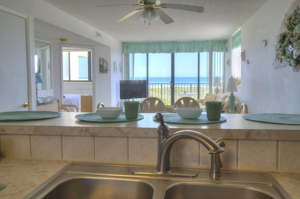 Condo, 3 Bedrooms | Private kitchen | Fridge, microwave, stovetop, dishwasher - Sandvillas Unit 322 (Atlantic Beach)