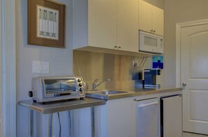 Condo, 1 Bedroom | Private kitchen | Fridge, microwave