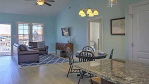 Interior - Night N Gale (Atlantic Beach)