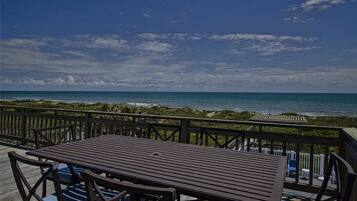 House, 5 Bedrooms | Terrace/patio