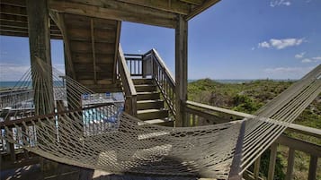 House, 5 Bedrooms | Terrace/patio